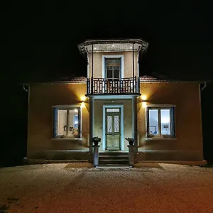 Bed & Breakfast La Maison Fleur De Frangipanier, Saint-Genix-sur-Guiers